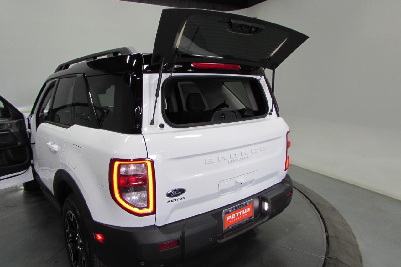 2025 Oxford White Ford Bronco Sport Outer Banks 4X4 SUV
