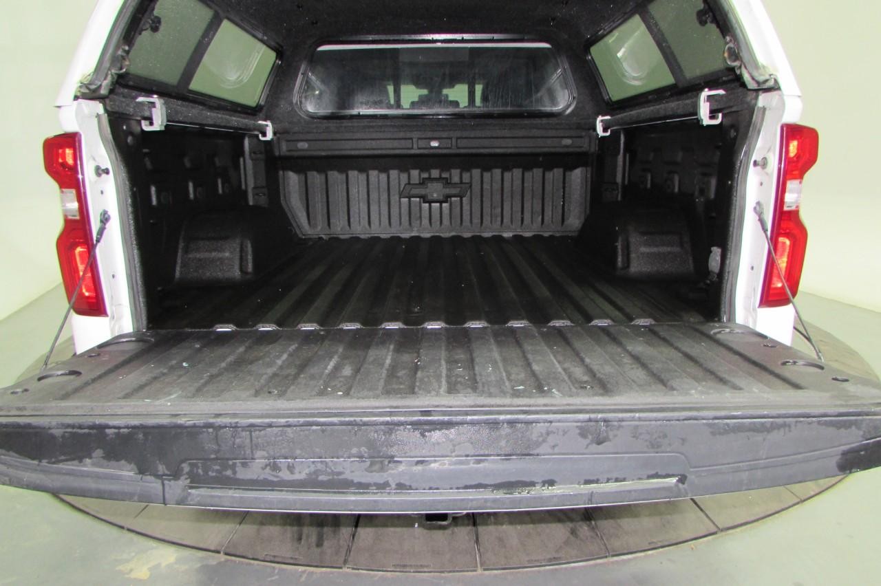 Chevrolet Silverado 1500 Vehicle Full-screen Gallery Image 20