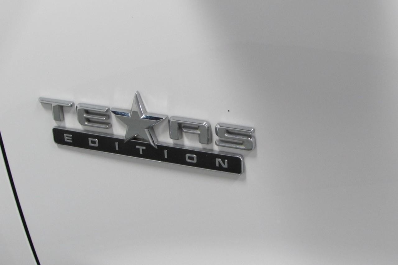 Chevrolet Silverado 1500 Vehicle Full-screen Gallery Image 23