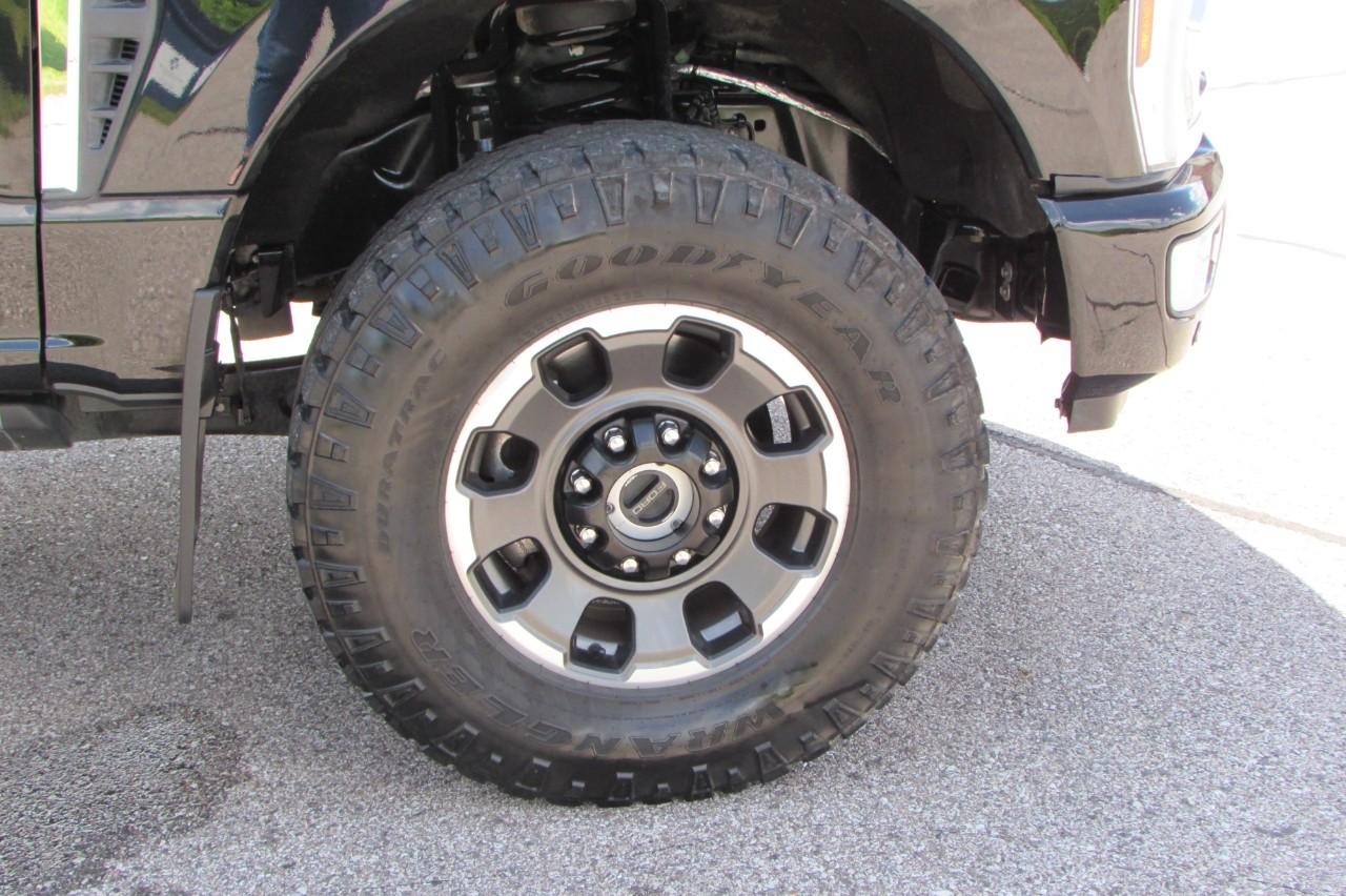2024 Agate Black Metallic Ford Super Duty F-350 SRW Platinum 4X4 Truck