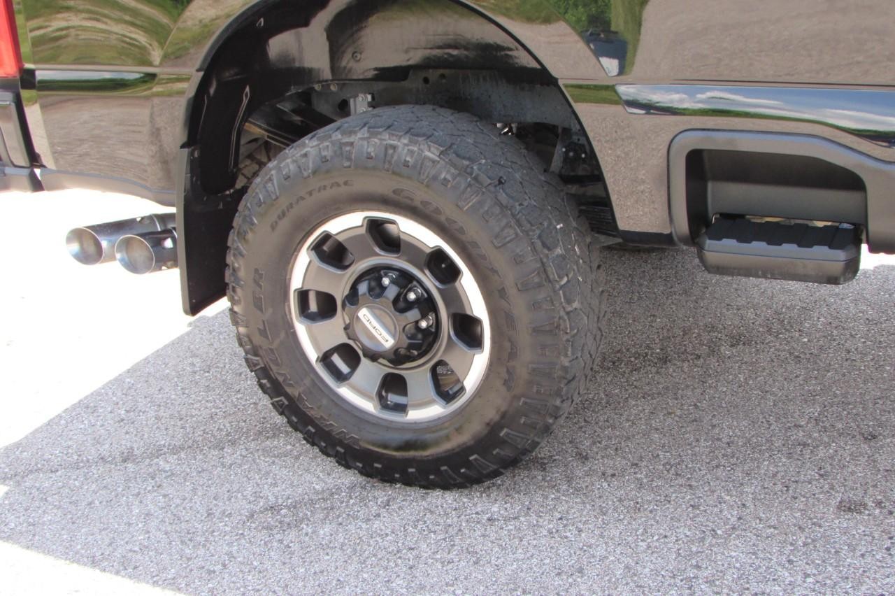 2024 Agate Black Metallic Ford Super Duty F-350 SRW Platinum 4X4 Truck