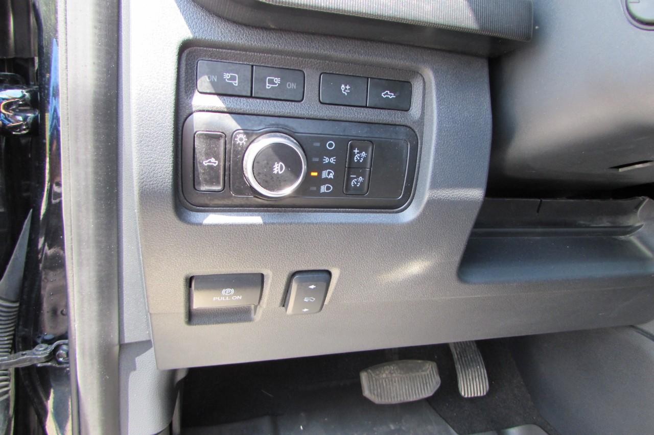 2024 Agate Black Metallic Ford Super Duty F-350 SRW Platinum 4X4 Truck