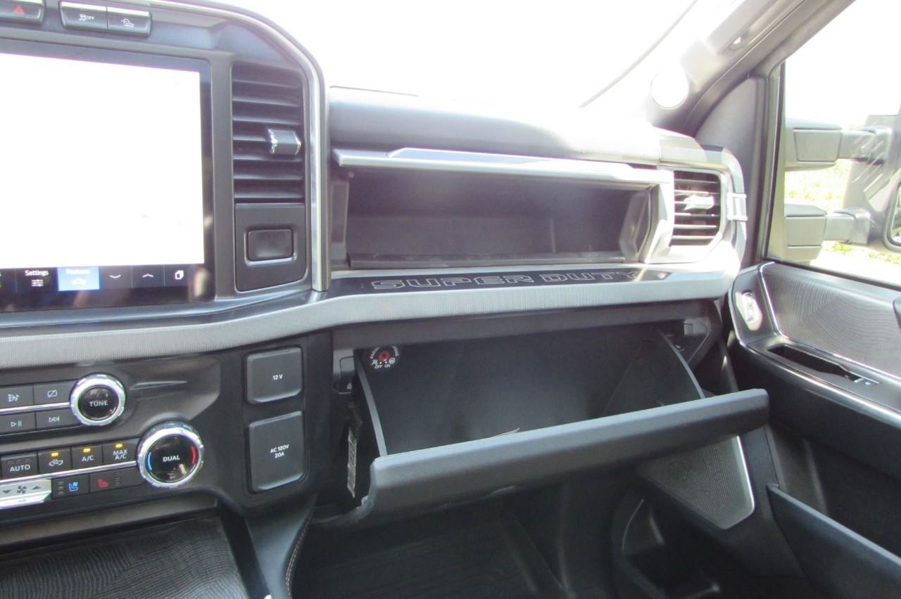2024 Agate Black Metallic Ford Super Duty F-350 SRW Platinum 4X4 Truck