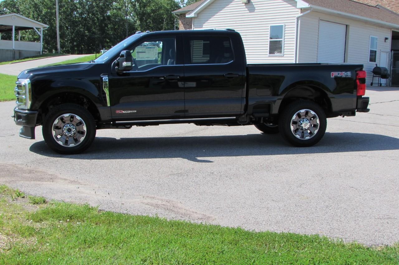 2025 Agate Black Metallic Ford Super Duty F-250 SRW King Ranch 4X4 Truck
