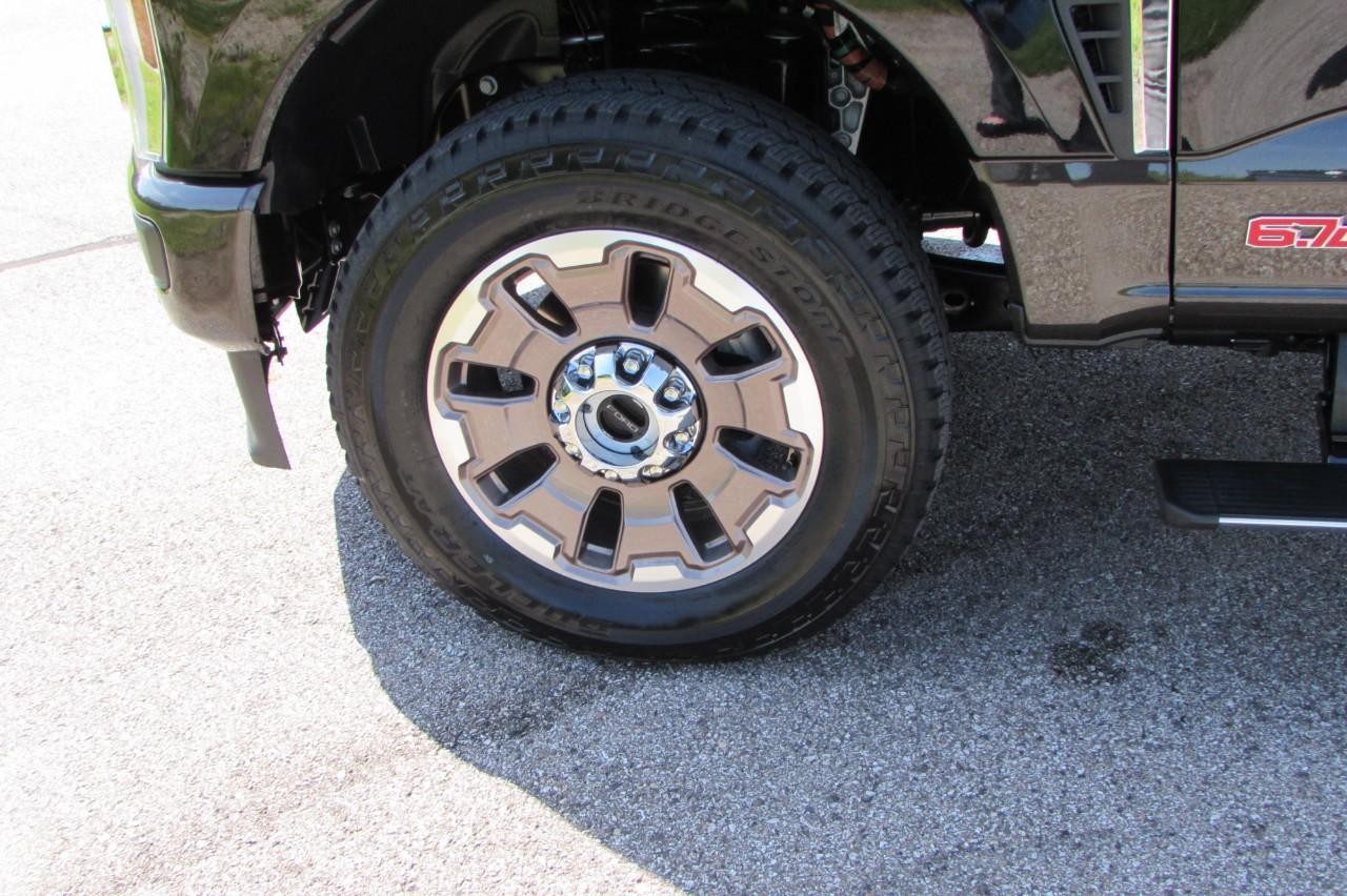 2025 Agate Black Metallic Ford Super Duty F-250 SRW King Ranch 4X4 Truck