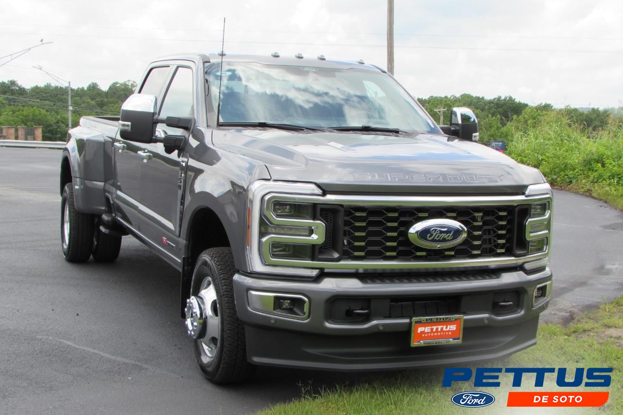 2025 Carbonized Gray Metallic Ford Super Duty F-350 DRW Platinum DRW Truck