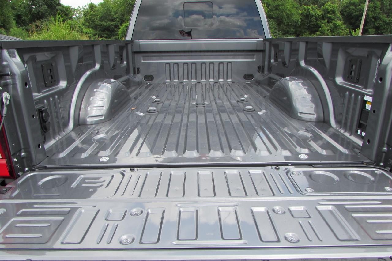 2025 Carbonized Gray Metallic Ford Super Duty F-350 DRW Platinum DRW 4X4 Truck