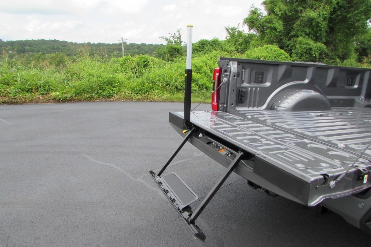 2025 Carbonized Gray Metallic Ford Super Duty F-350 DRW Platinum DRW 4X4 Truck