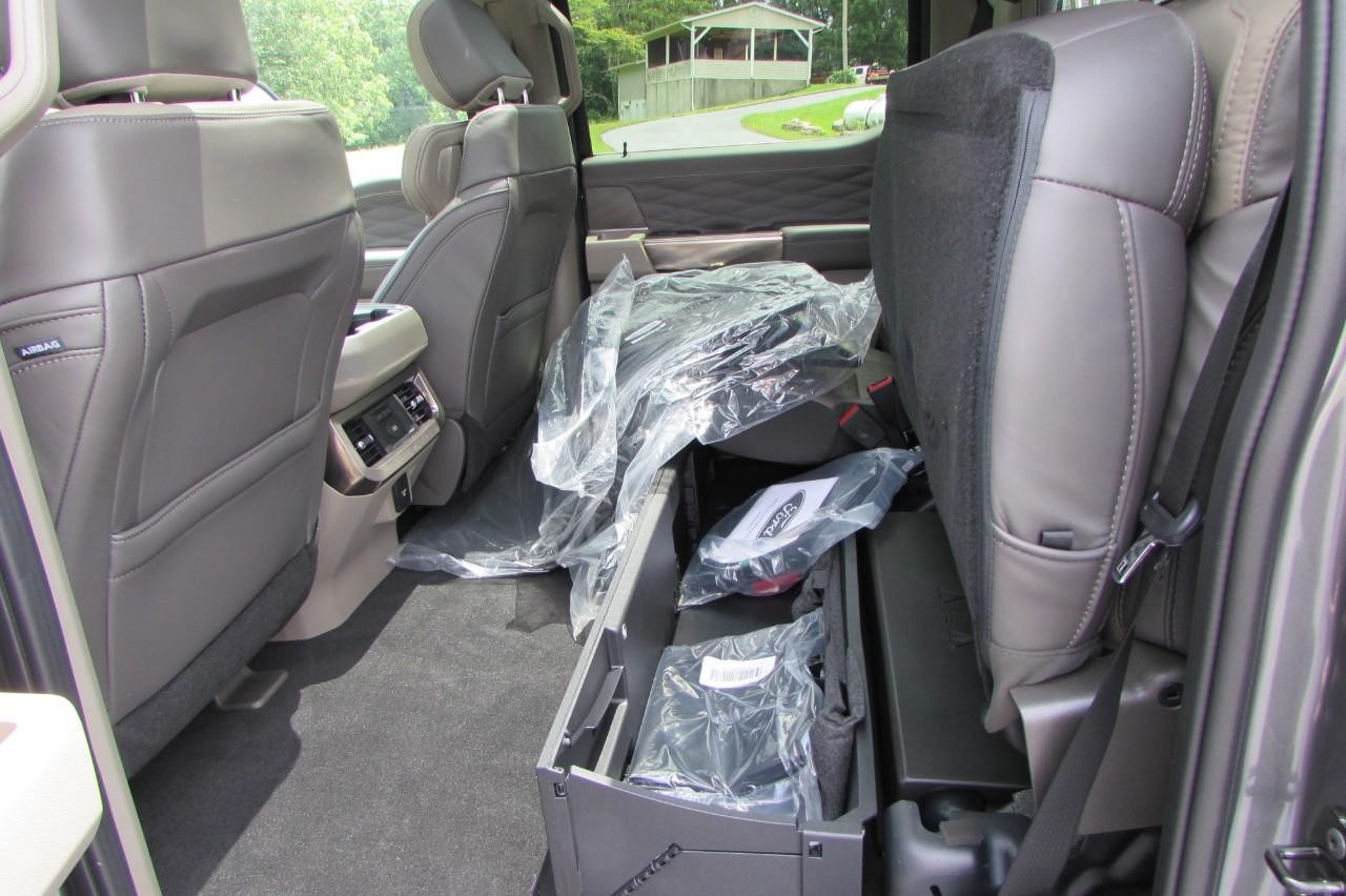 2025 Carbonized Gray Metallic Ford Super Duty F-350 DRW Platinum DRW 4X4 Truck