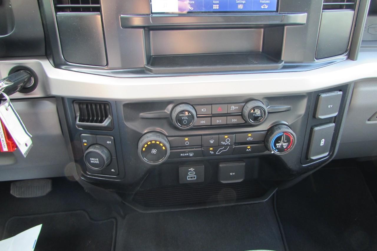 2025 Oxford White Ford Super Duty F-250 SRW XL 4X4 Truck