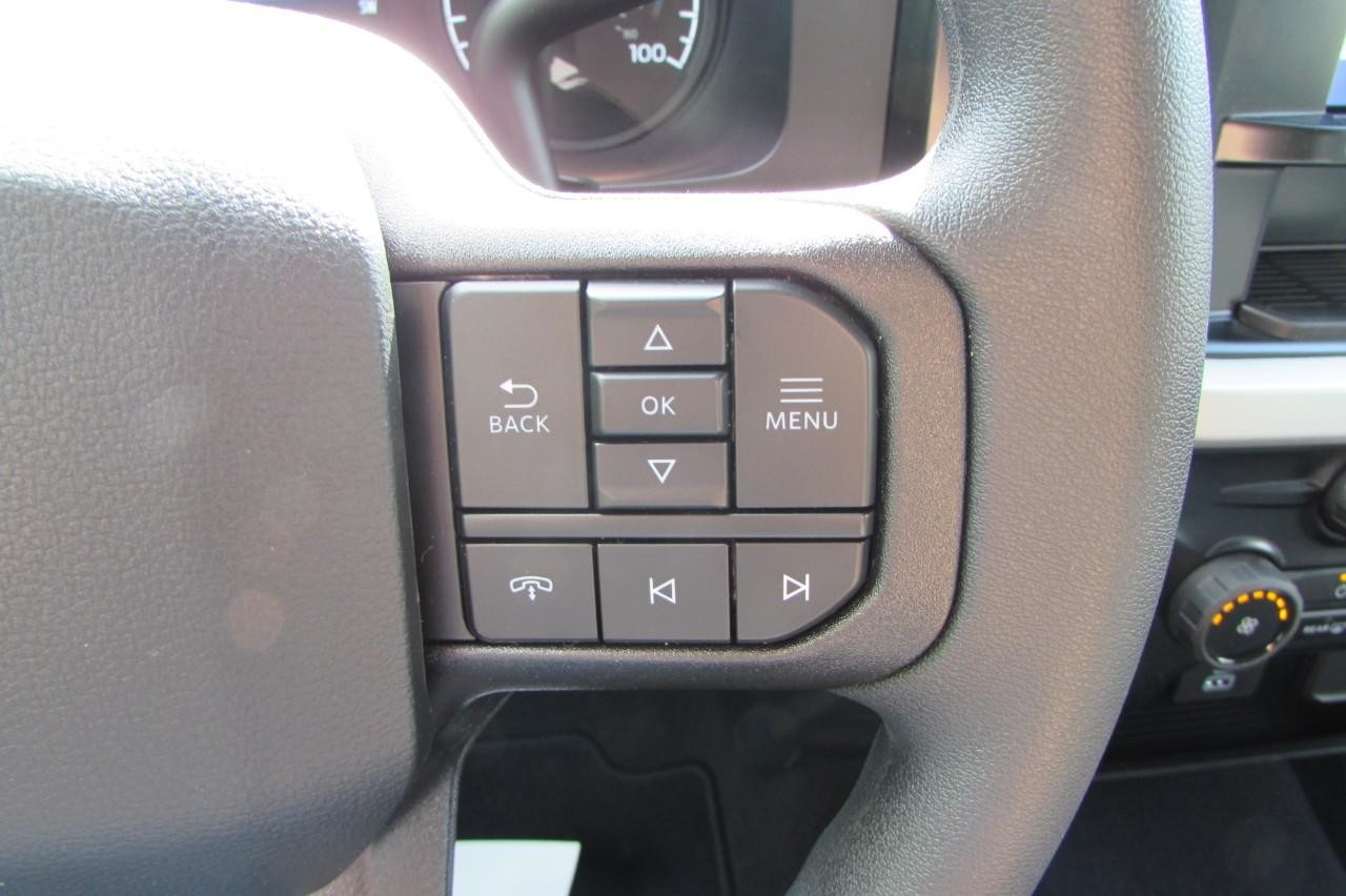 2025 Oxford White Ford Super Duty F-250 SRW XL 4X4 Truck