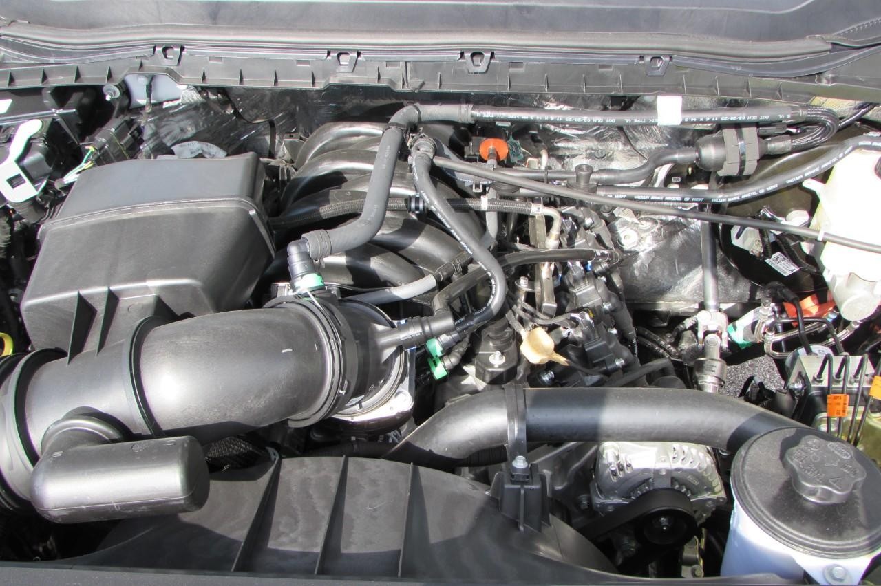 2025 Oxford White Ford Super Duty F-250 SRW XL 4X4 Truck