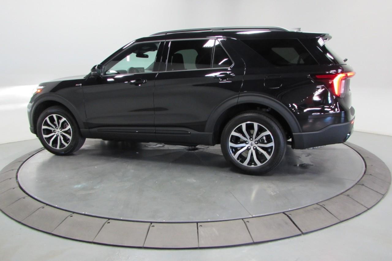 2025 Agate Black Metallic Ford Explorer ST-Line 4X4 SUV