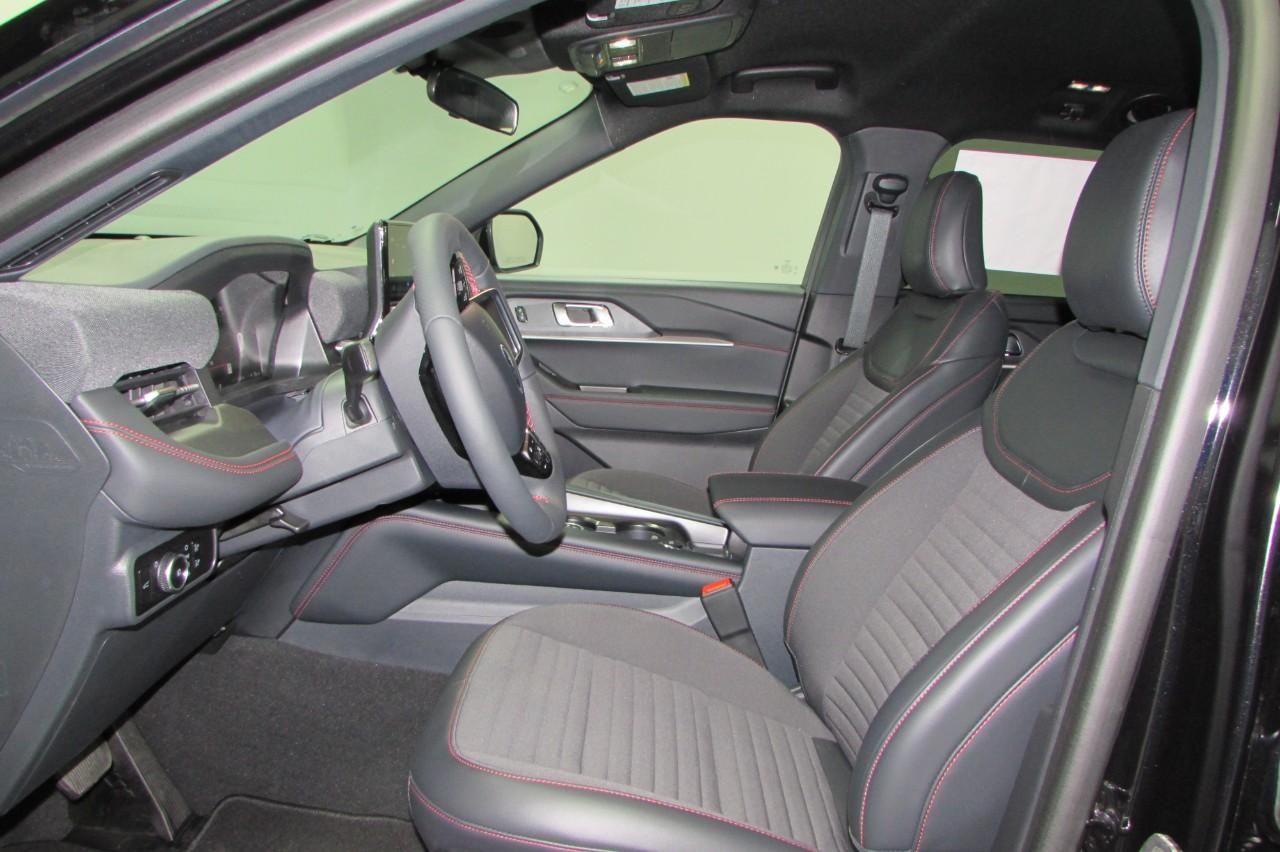 2025 Agate Black Metallic Ford Explorer ST-Line 4X4 SUV