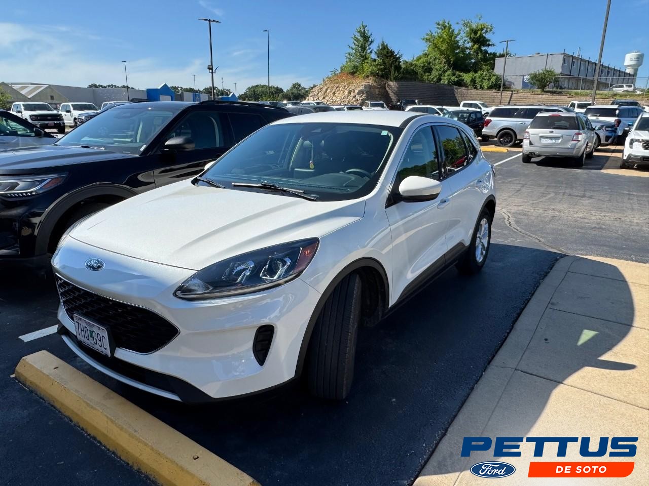 2020 STAR WHITE Ford Escape SE SUV