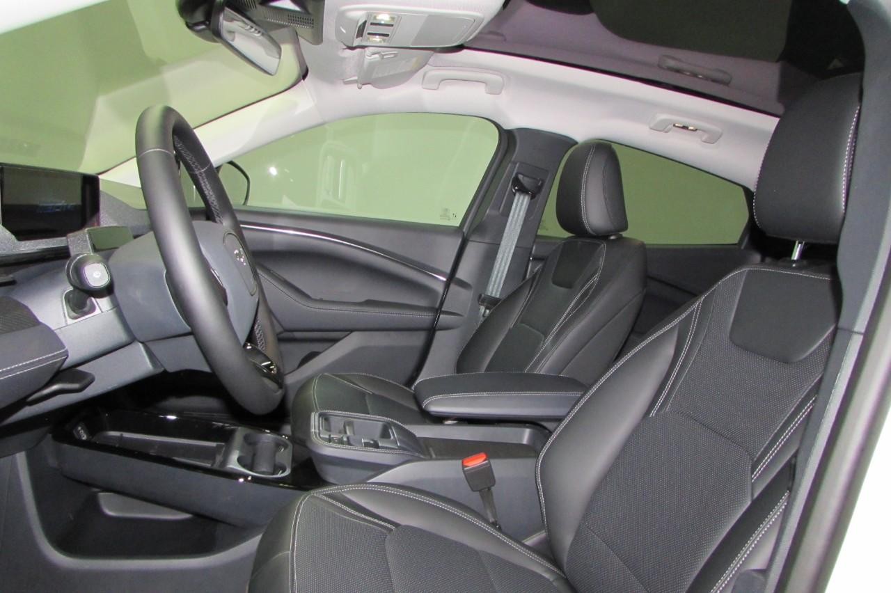 2025 Star White Metallic Tri-Coat Ford Mustang Mach-E Premium AWD SUV