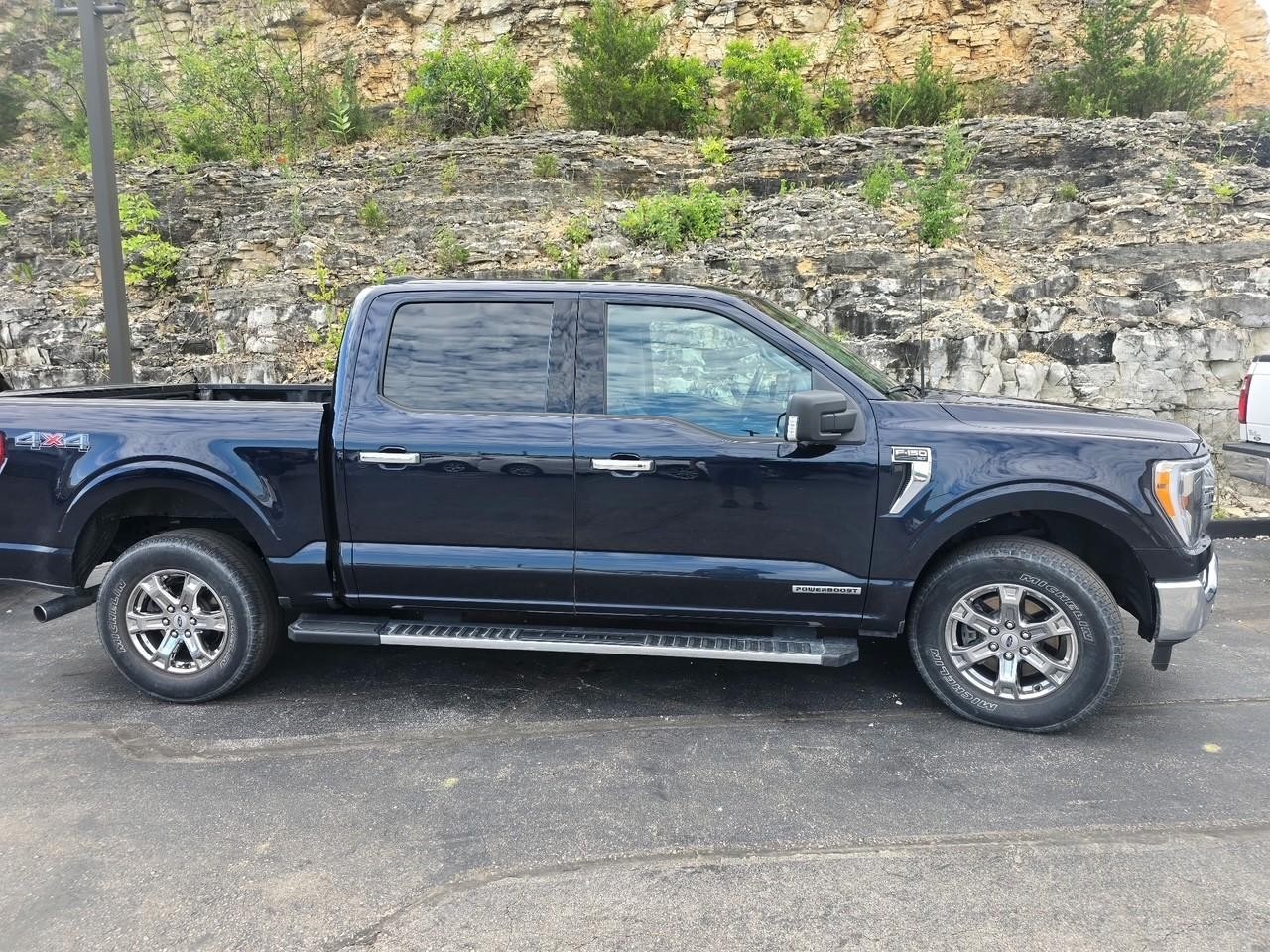 2021 Antimatter Blue Metallic Ford F-150 XLT 4X4 Truck