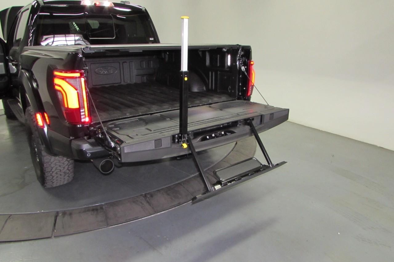 2025 Agate Black Metallic Ford F-150 Raptor 4X4 Truck