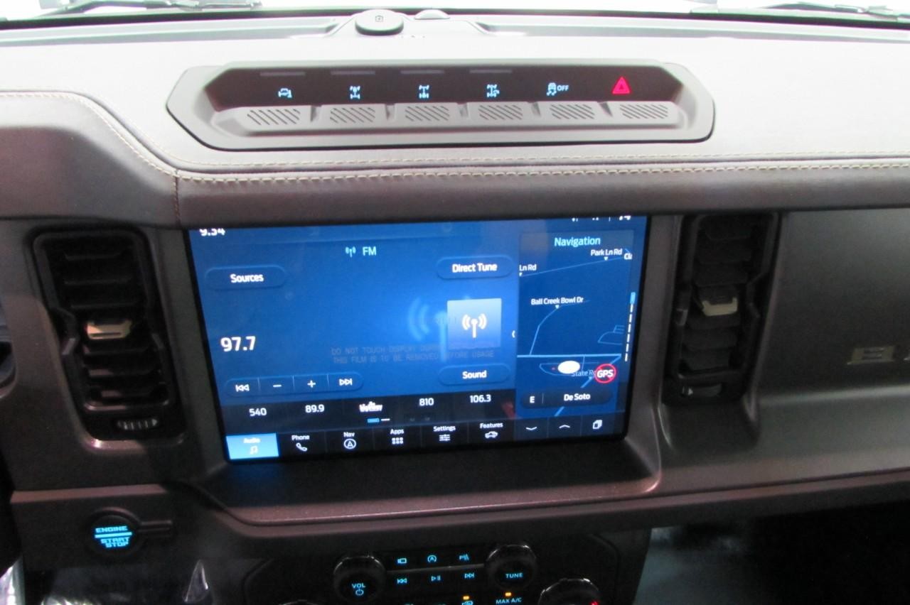2025 Oxford White Ford Bronco Badlands 4X4 SUV