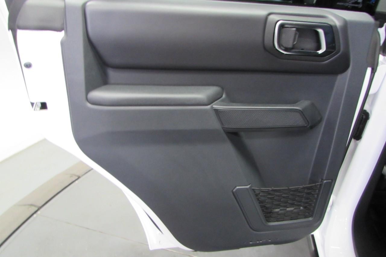 2025 Oxford White Ford Bronco Badlands 4X4 SUV