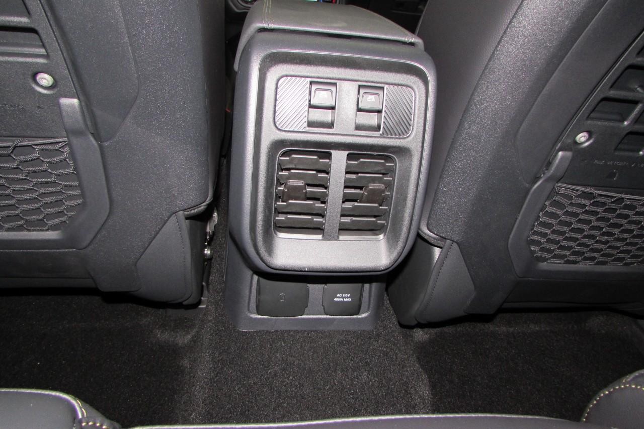 2025 Oxford White Ford Bronco Badlands 4X4 SUV