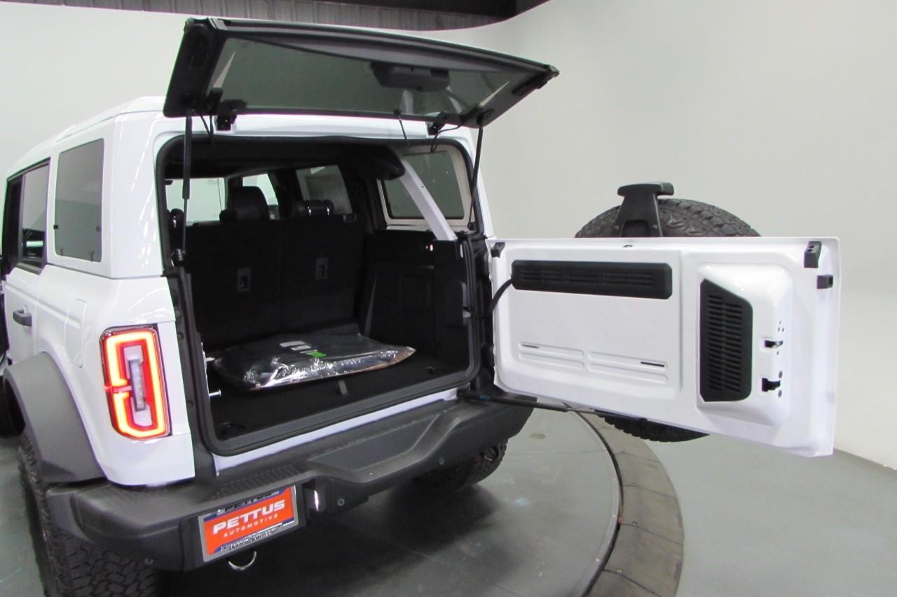 2025 Oxford White Ford Bronco Badlands 4X4 SUV
