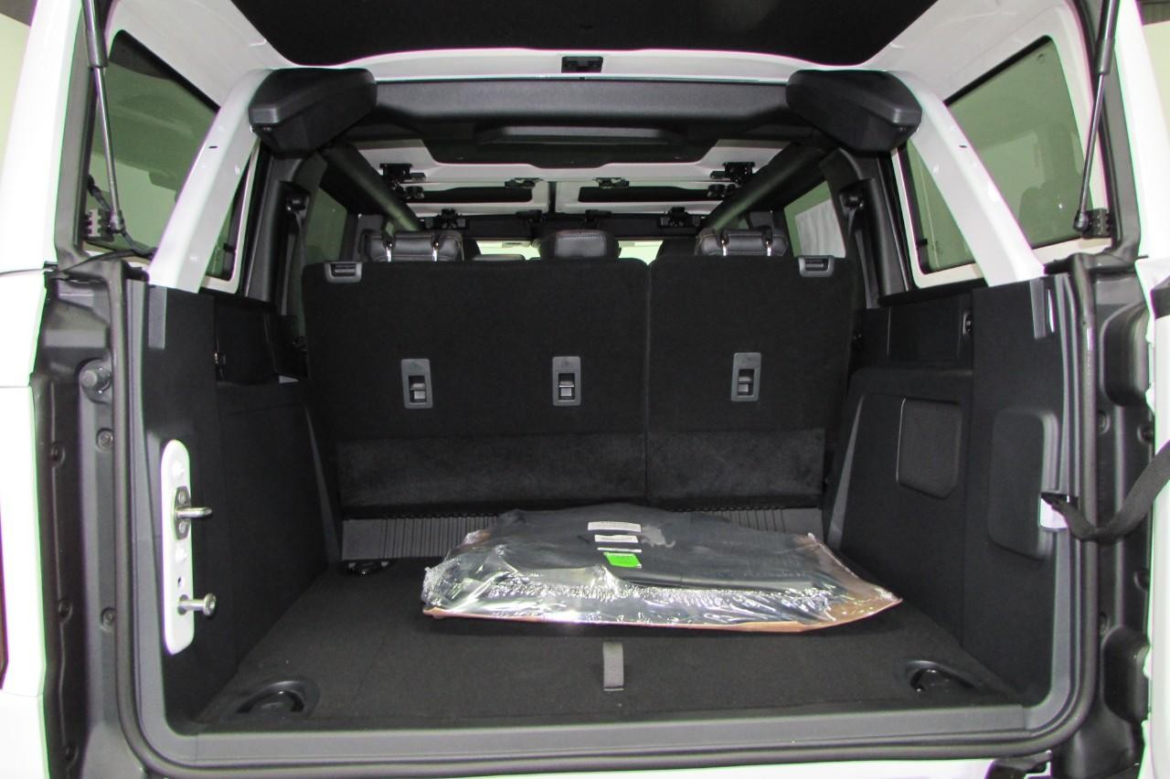 2025 Oxford White Ford Bronco Badlands 4X4 SUV