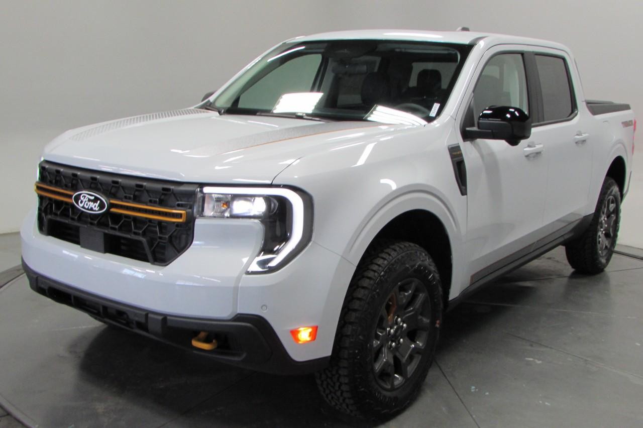 2025 Space White Metallic Ford Maverick Tremor AWD Truck