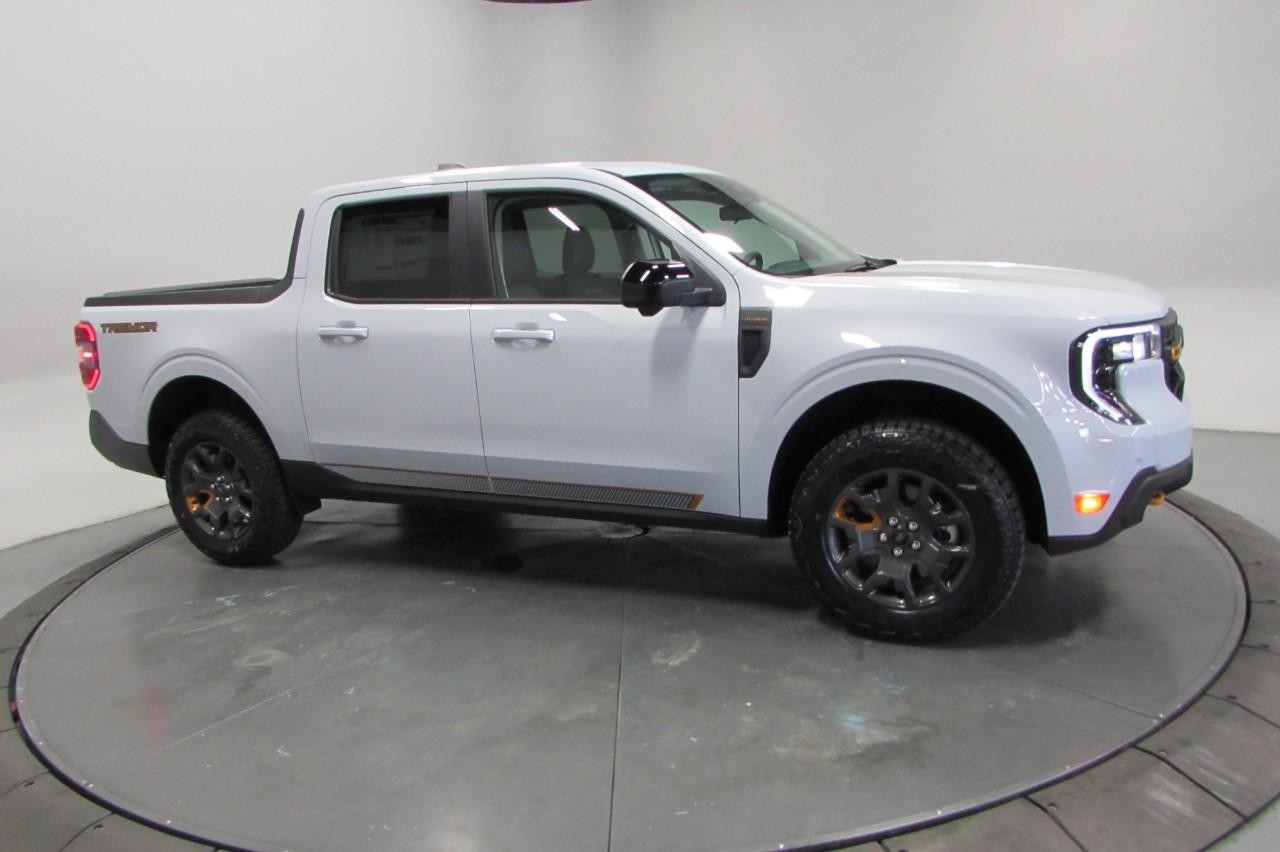 2025 Space White Metallic Ford Maverick Tremor AWD Truck