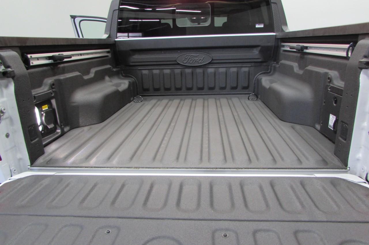 2025 Space White Metallic Ford Maverick Tremor AWD Truck