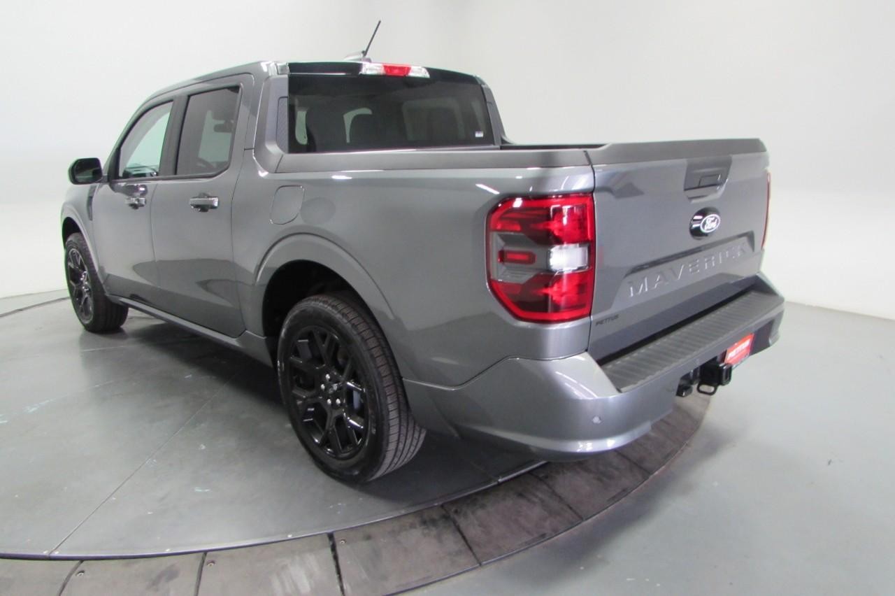 2025 Carbonized Gray Metallic Ford Maverick Lobo Standard AWD Truck