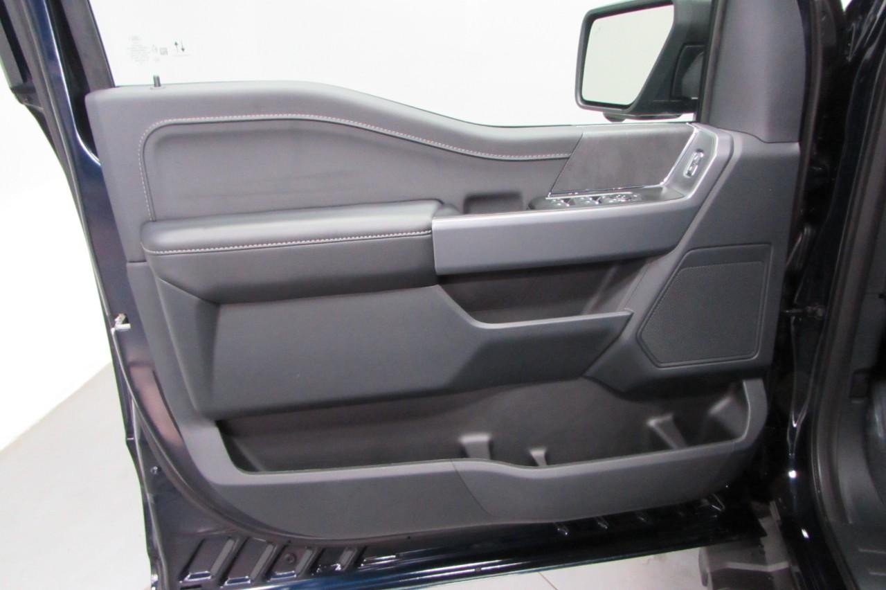 2025 Antimatter Blue Metallic Ford F-150 XLT 4X4 Truck