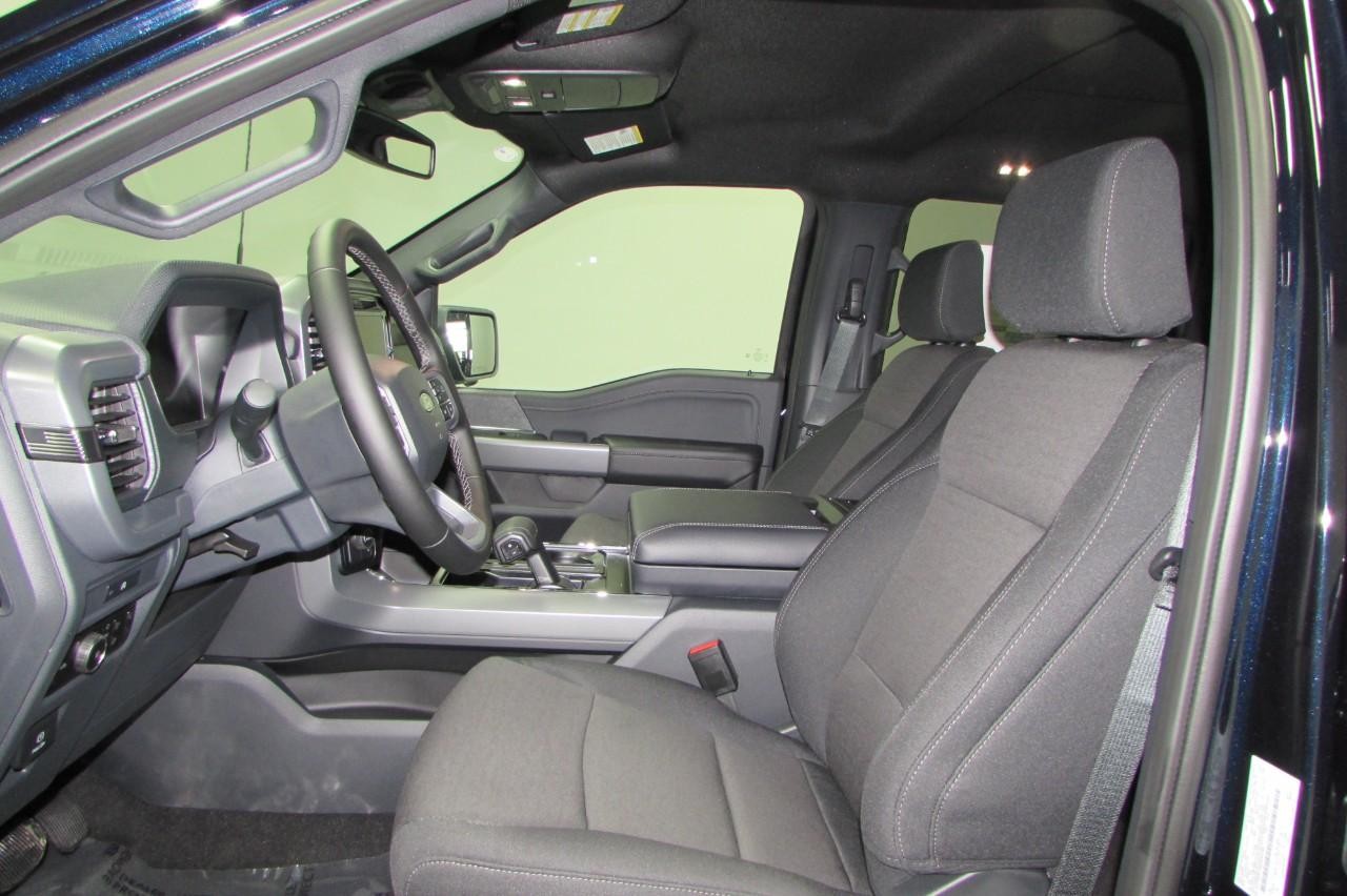 2025 Antimatter Blue Metallic Ford F-150 XLT 4X4 Truck