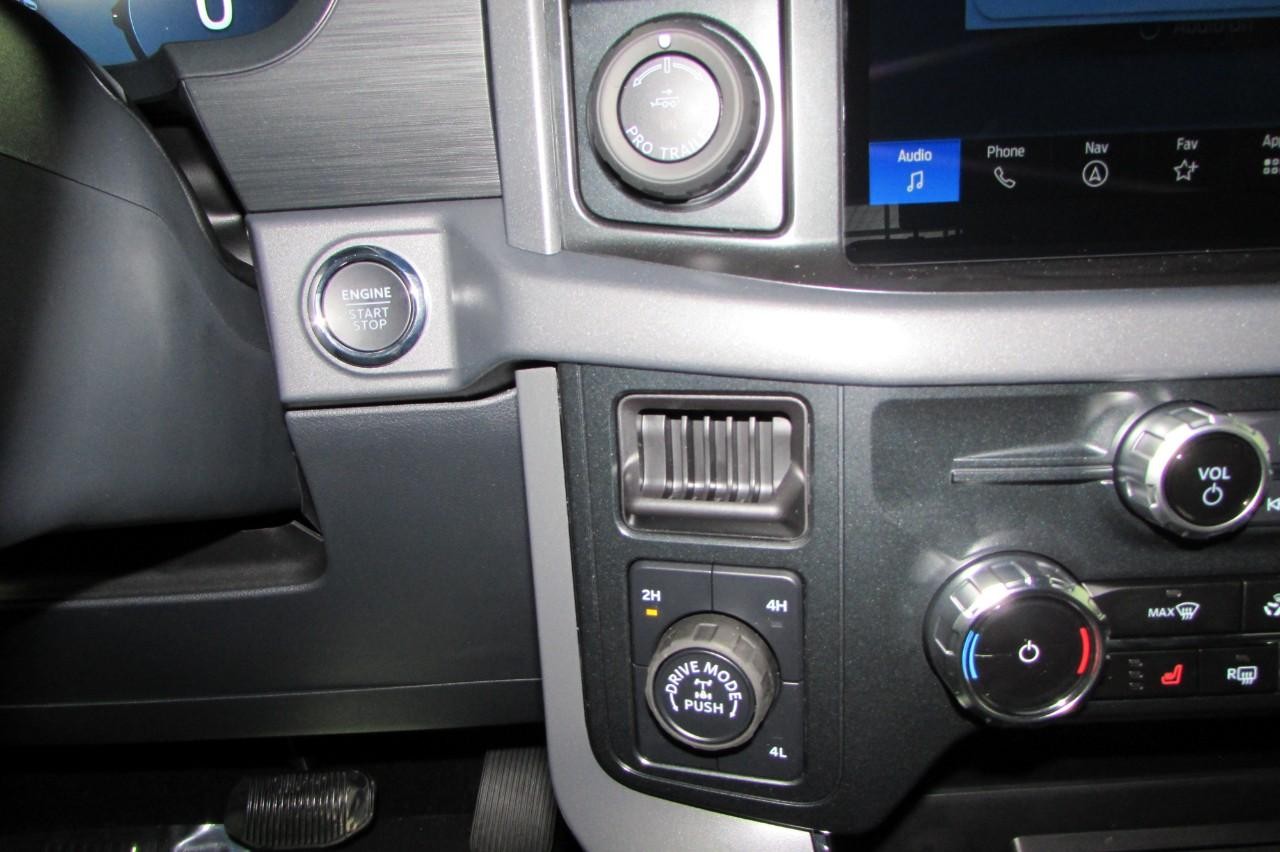 2025 Antimatter Blue Metallic Ford F-150 XLT 4X4 Truck