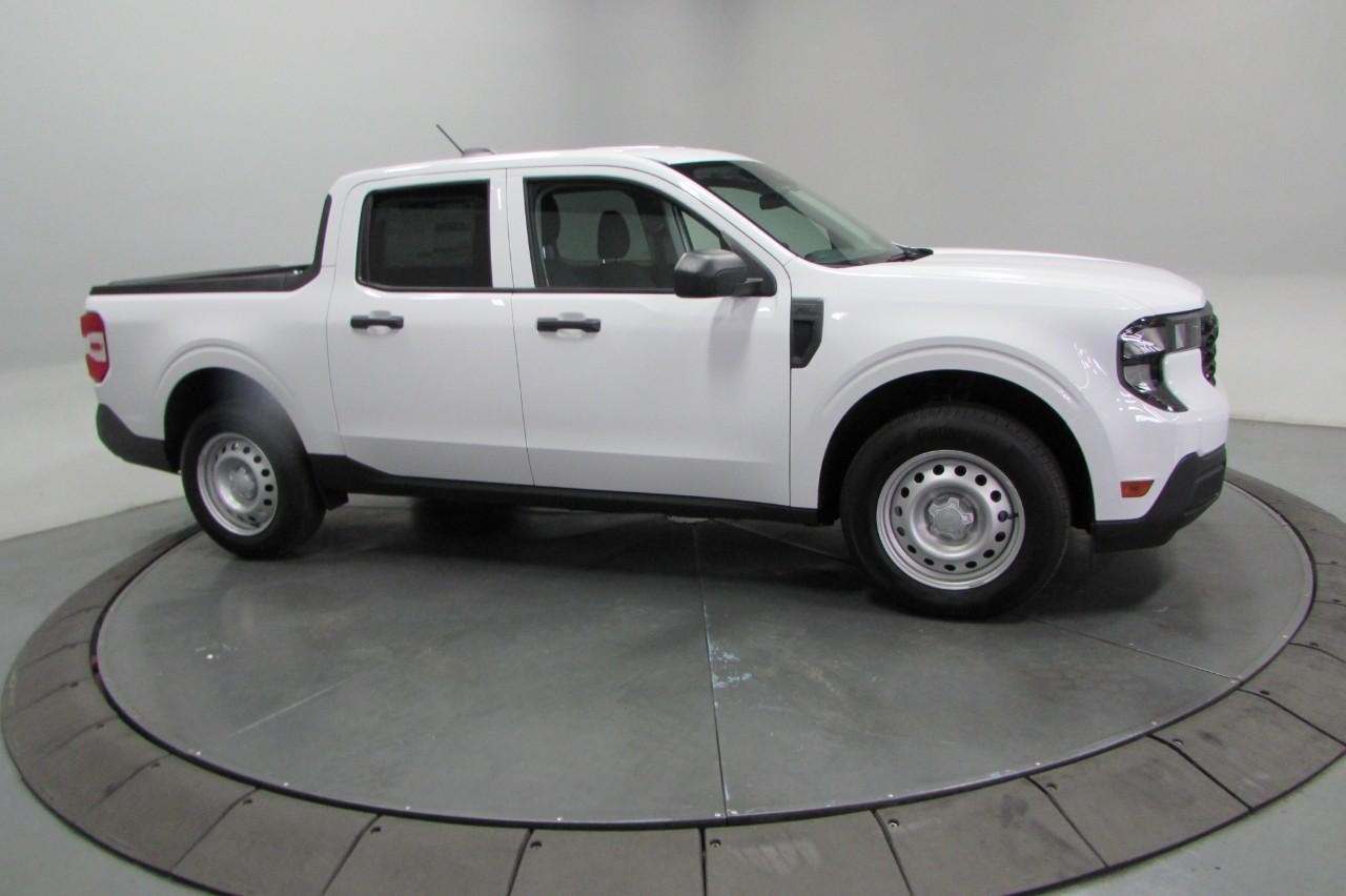 2025 Oxford White Ford Maverick XL FWD Truck