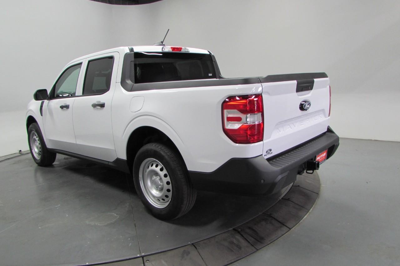 2025 Oxford White Ford Maverick XL FWD Truck