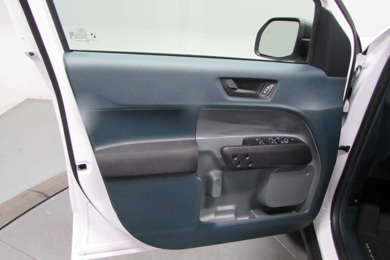 2025 Oxford White Ford Maverick XL FWD Truck