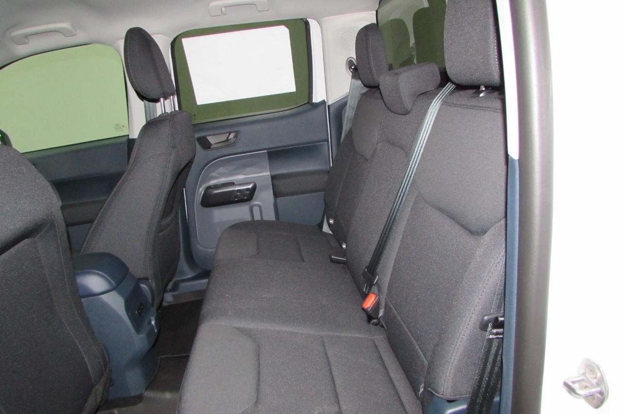 2025 Oxford White Ford Maverick XL FWD Truck