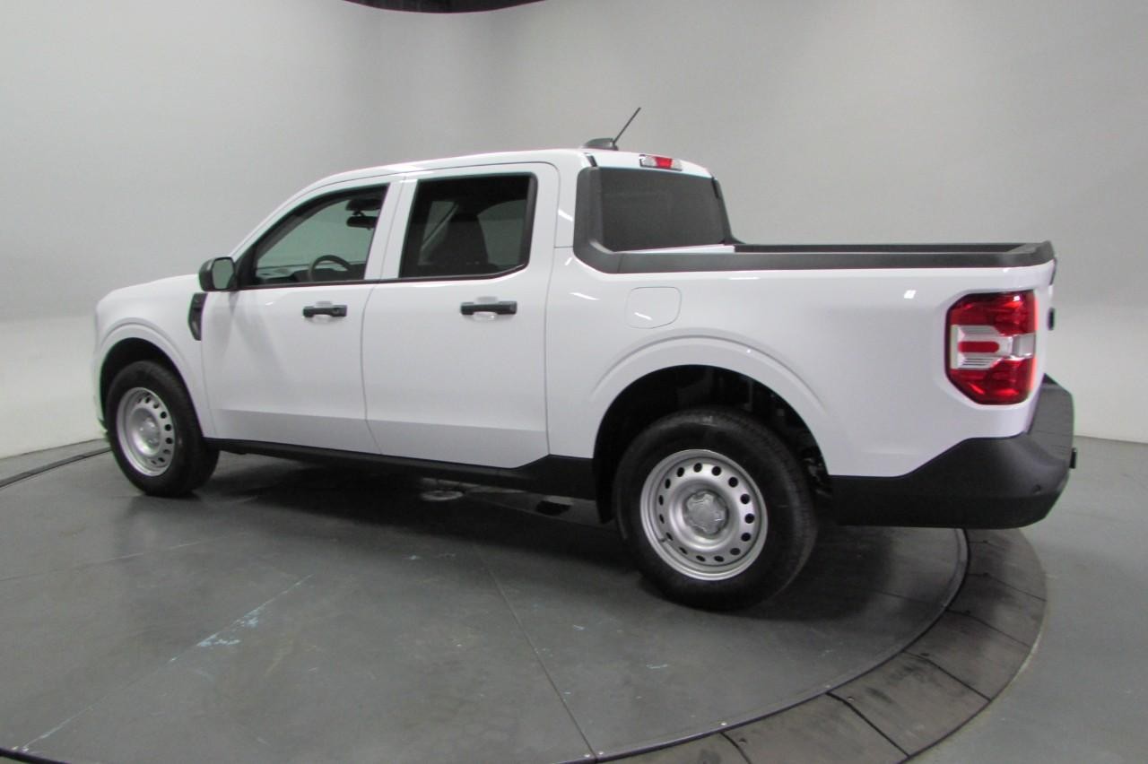 2025 Oxford White Ford Maverick XL AWD Truck