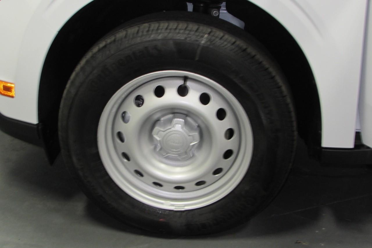 2025 Oxford White Ford Maverick XL AWD Truck
