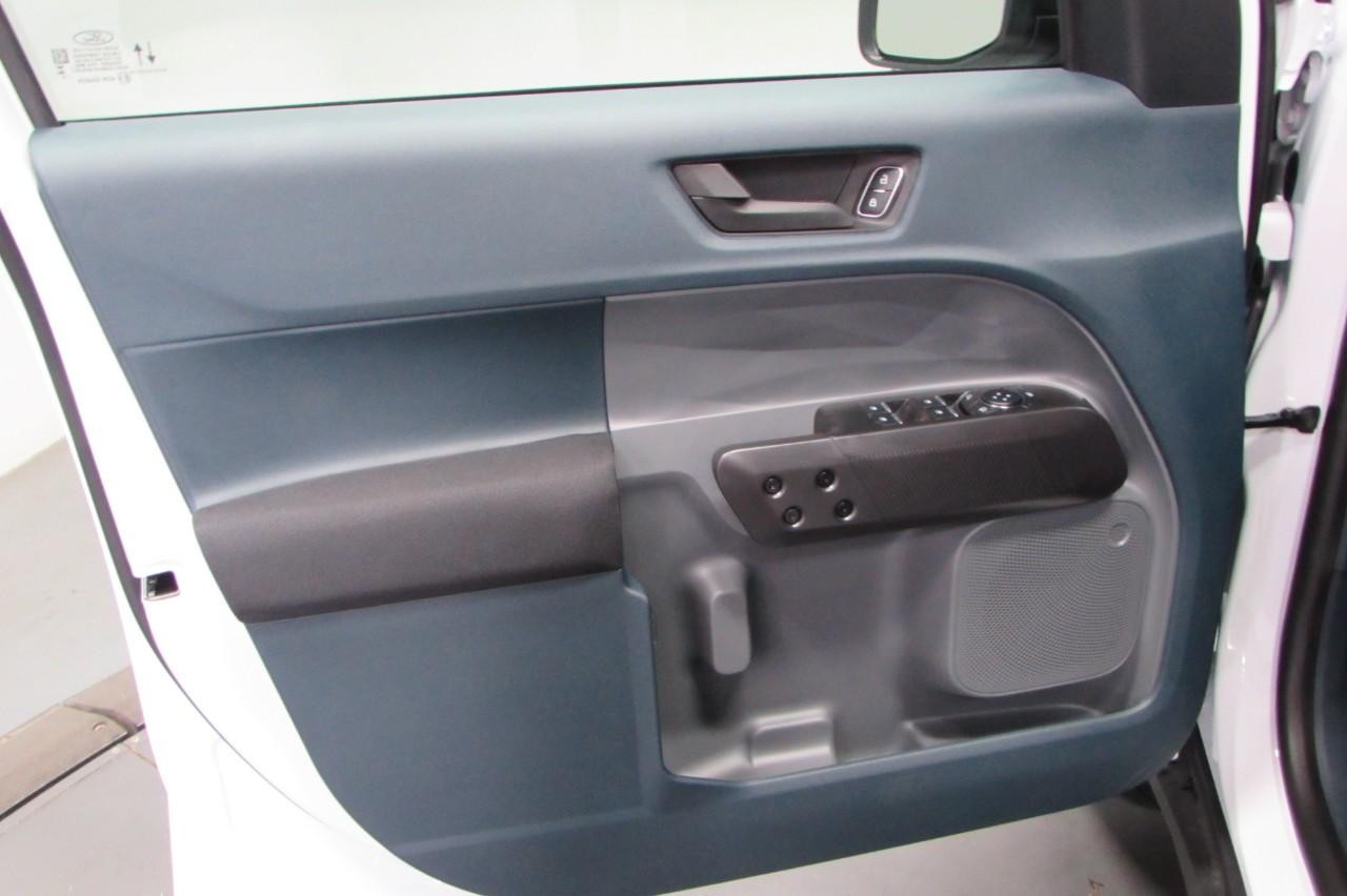 2025 Oxford White Ford Maverick XL AWD Truck