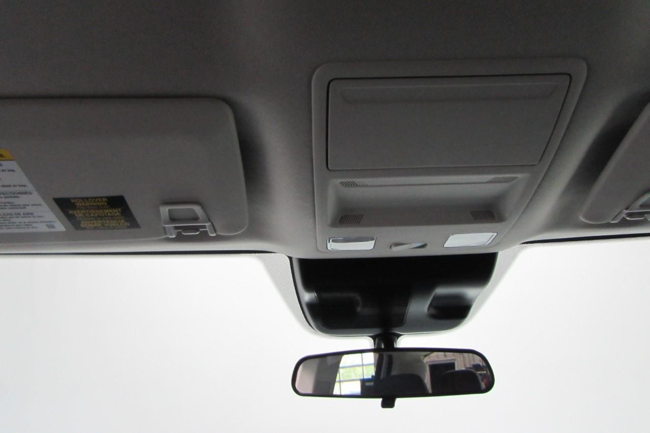 2025 Oxford White Ford Maverick XL AWD Truck