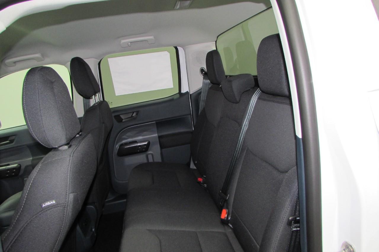 2025 Oxford White Ford Maverick XL AWD Truck