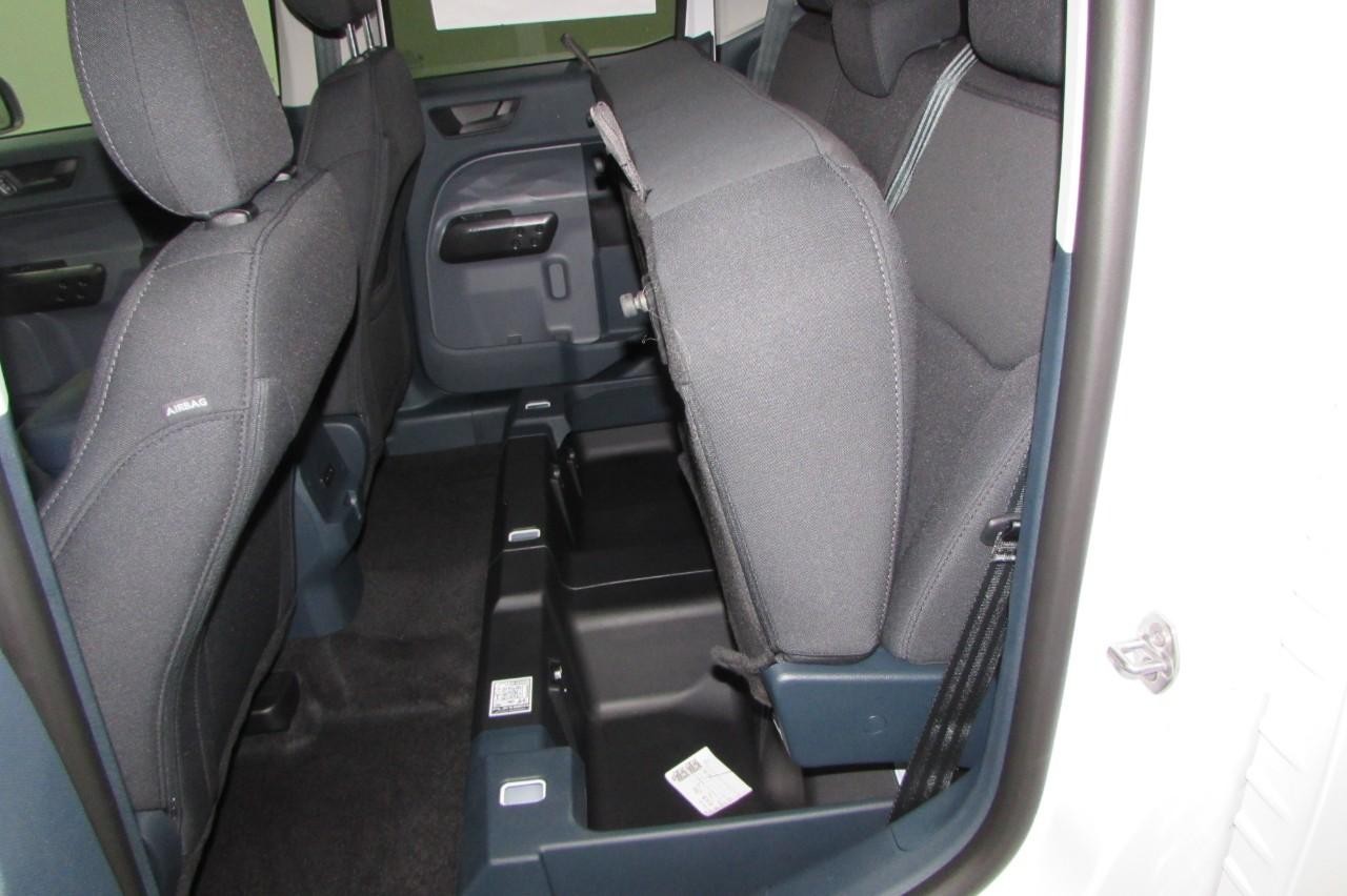 2025 Oxford White Ford Maverick XL AWD Truck