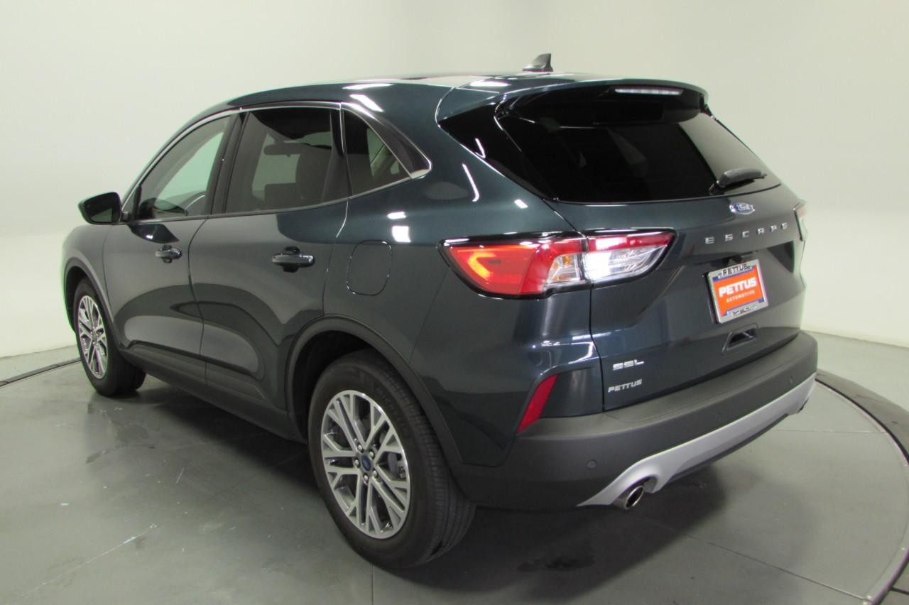 2022 Ford Escape SEL photo 5