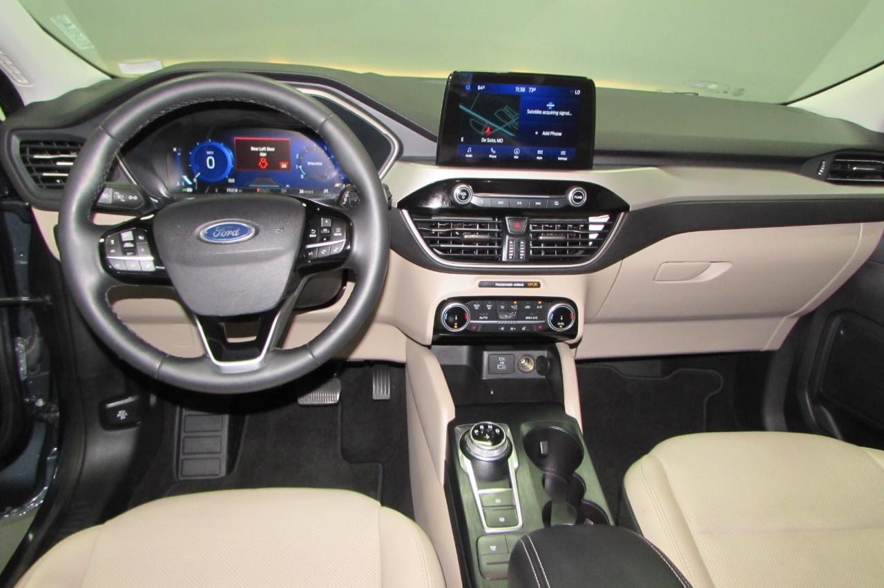 2022 Ford Escape SEL photo 21