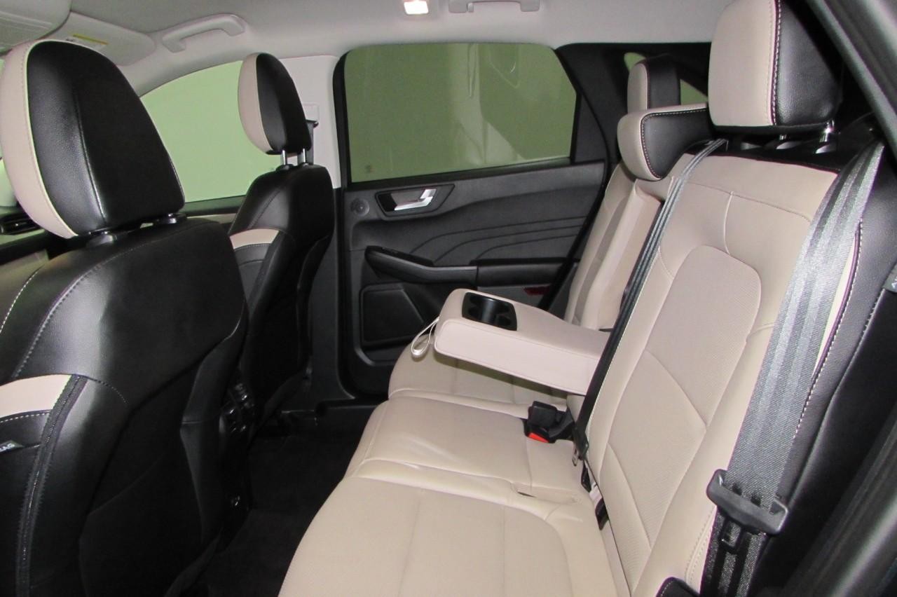 2022 Ford Escape SEL photo 23
