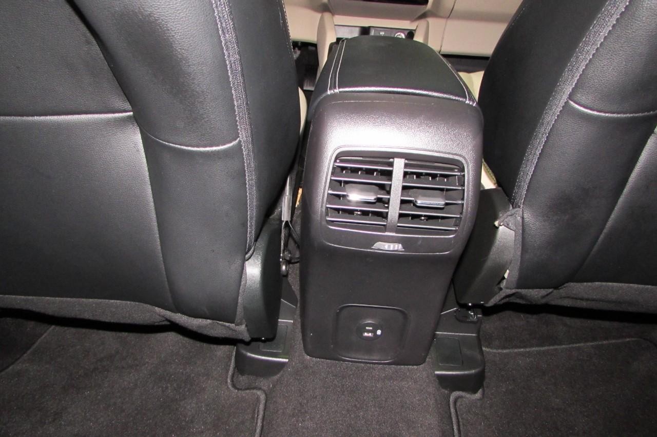 2022 Ford Escape SEL photo 24