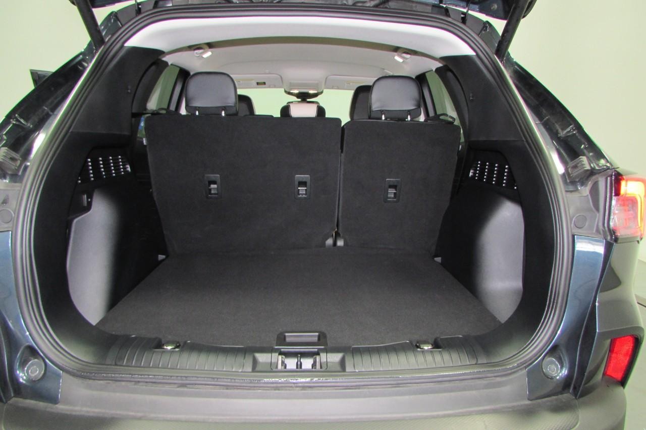 2022 Ford Escape SEL photo 25