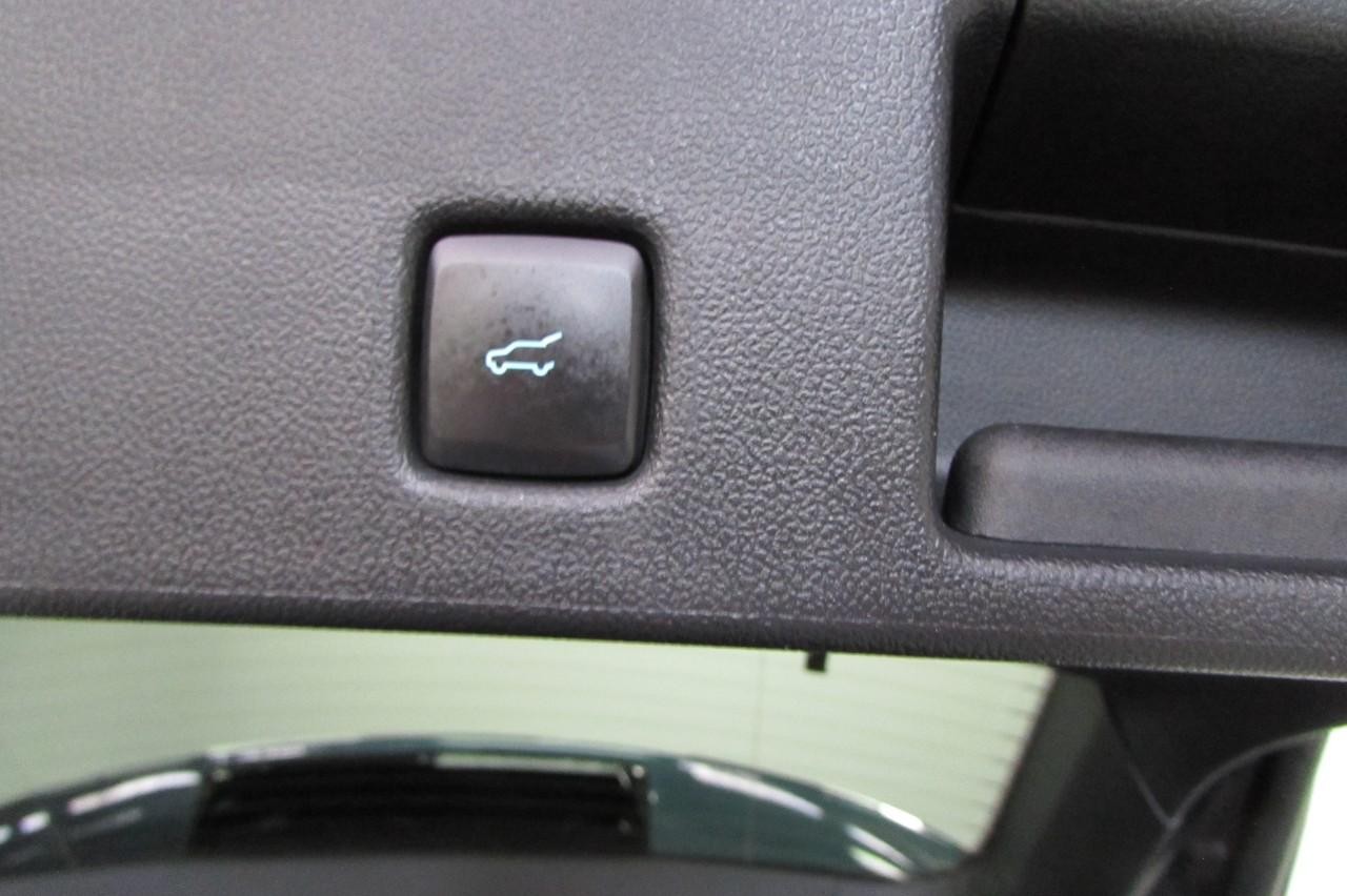 2022 Ford Escape SEL photo 26